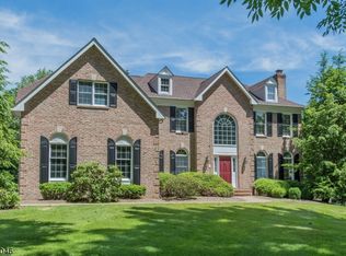 66 Collis Ln, Chester, NJ 07930