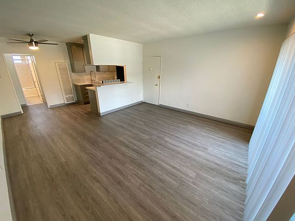 5th image of 3601 Keystone Ave APT 7