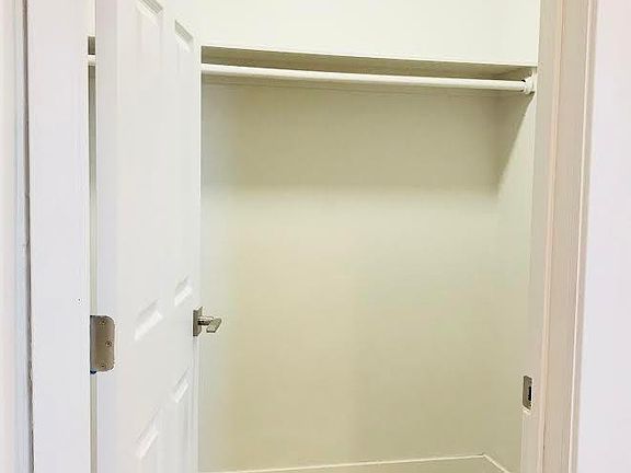 5th image of 3842 W 28th St