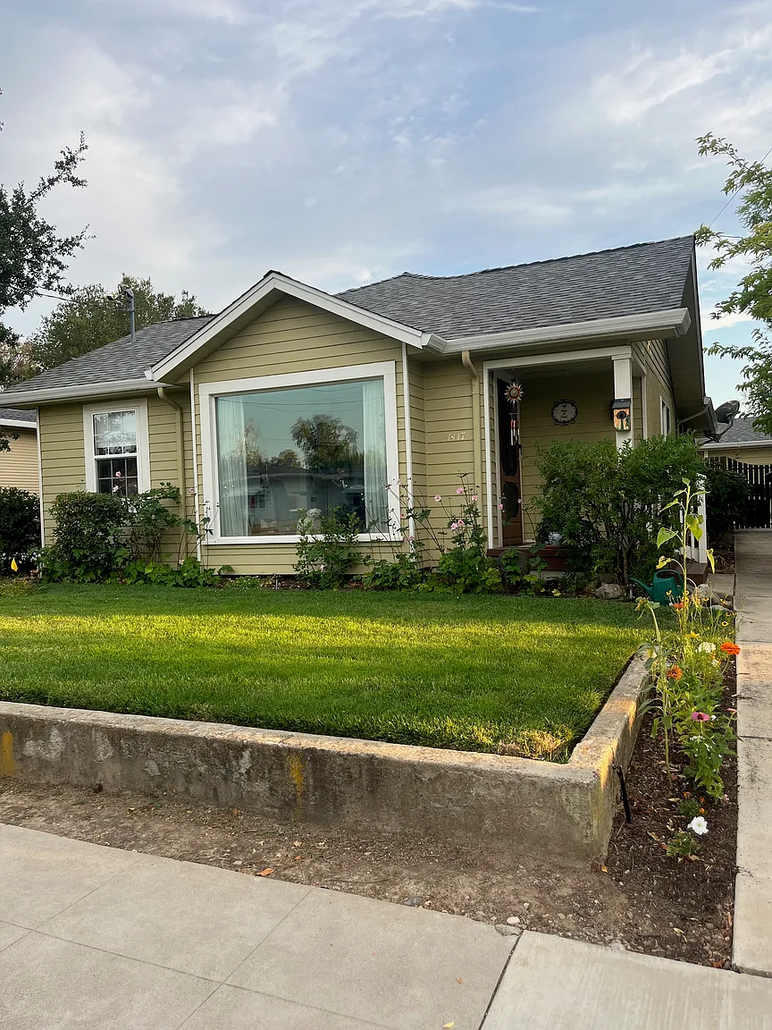 1417 College Ave photo 1