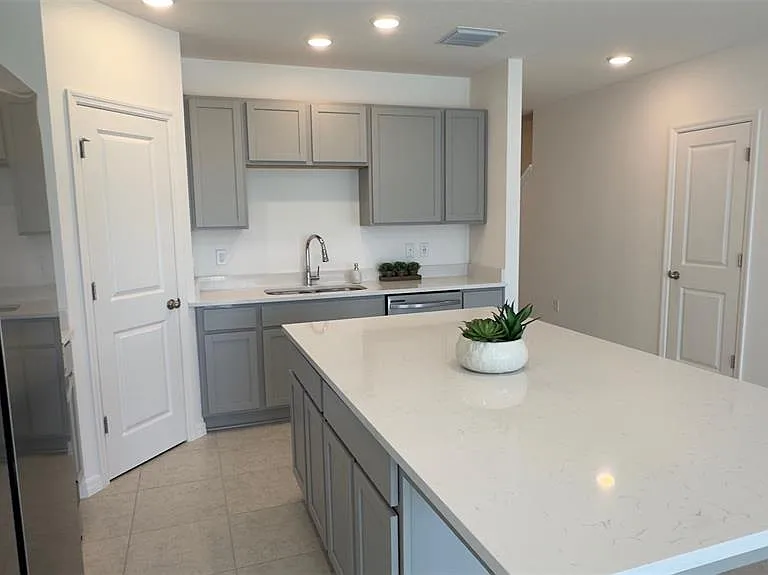 3879 Academia Ave — Photo 26