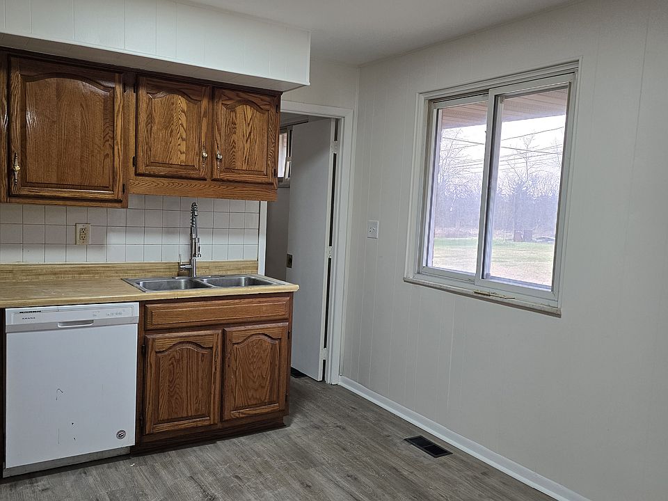 2nd image of 4619 Belcourt Dr
