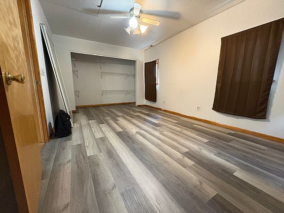 5th image of 735 E Maple Ave