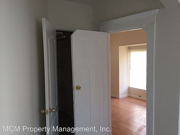 4th image of 1645 N Harvard Blvd APT 10