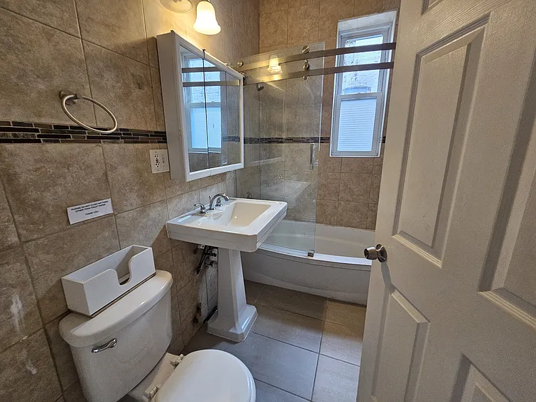 630 Troy Ave #4 — Photo 3