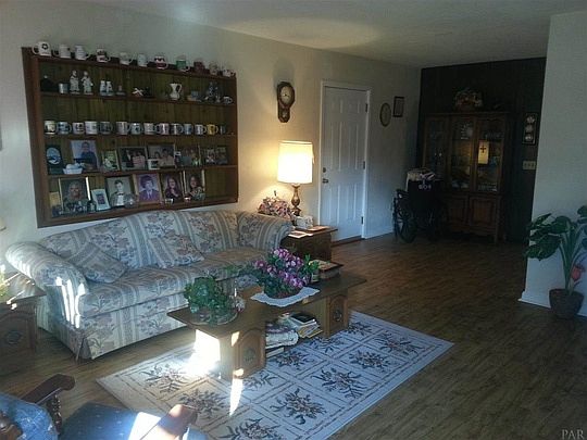 2nd image of 5368 Ticonderoga St