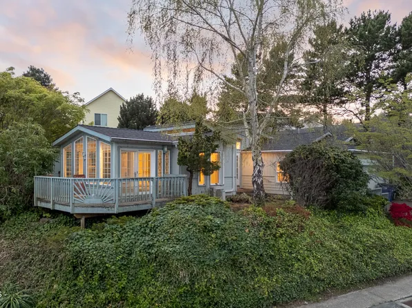 4625 NE Voyage Ave, Lincoln City, OR 97367