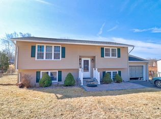62 Brookfield Rd, Waterbury, CT 06704