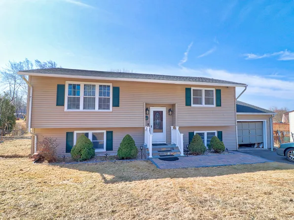 62 Brookfield Road, Waterbury, CT 06704