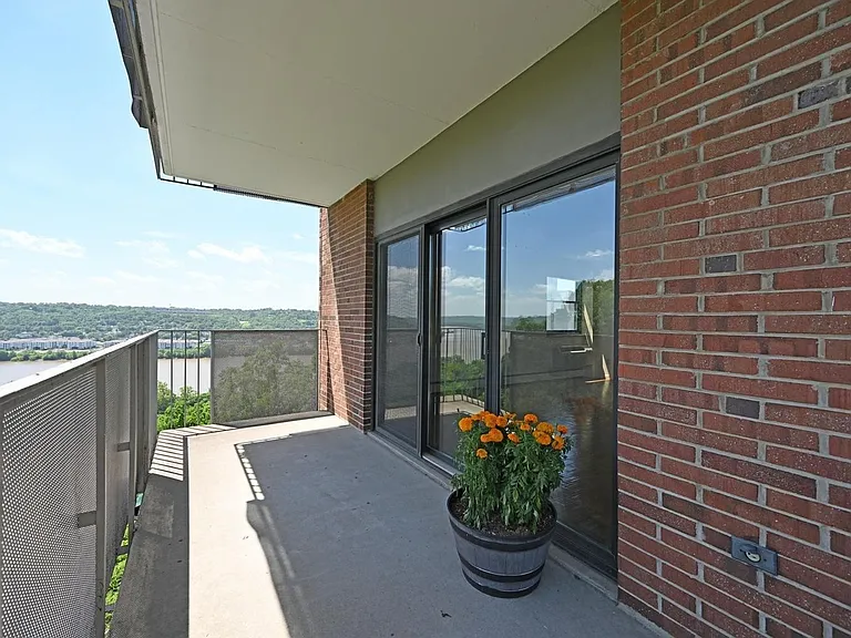 1815 William Howard Taft Rd #705 — Photo 5