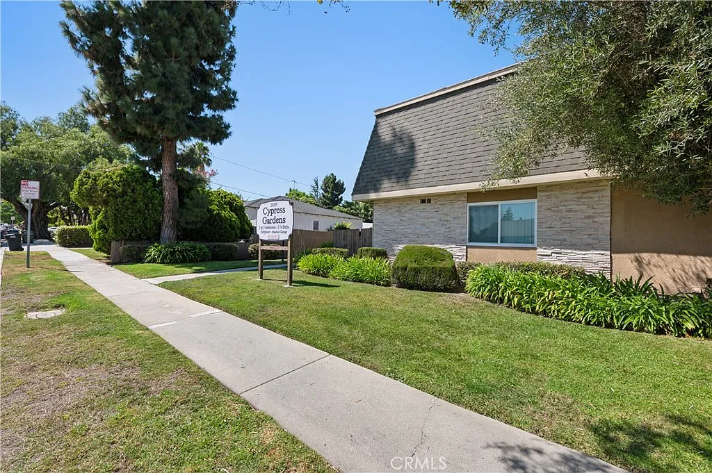 Building Photo - 25205 Cypress St #3