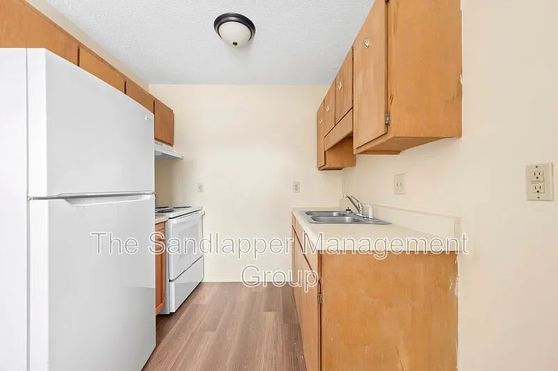 2 bed, 1.0 bath, 600 sqft, $1,650 — Photo 4