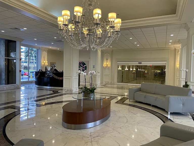 5600 Collins Ave — Photo 11