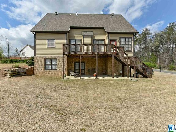 2nd image of 301 Willow Leaf Cir