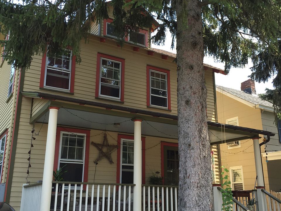 1st image of 91 Roslyn Ave