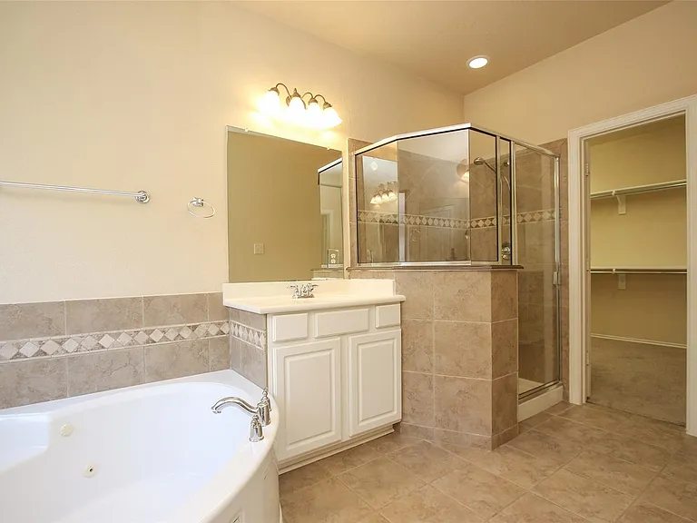 23118 Century Plant Dr — Photo 20