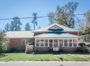 1349 Forrest Ave, Chipley, FL 32428