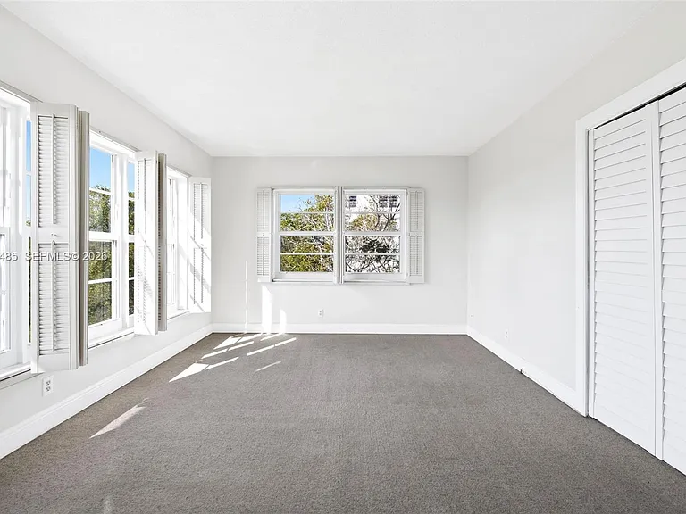 3050 N Palm Aire Dr #501 — Photo 15