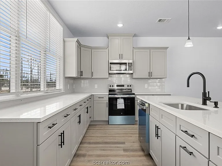 2158 Big River St — Photo 2