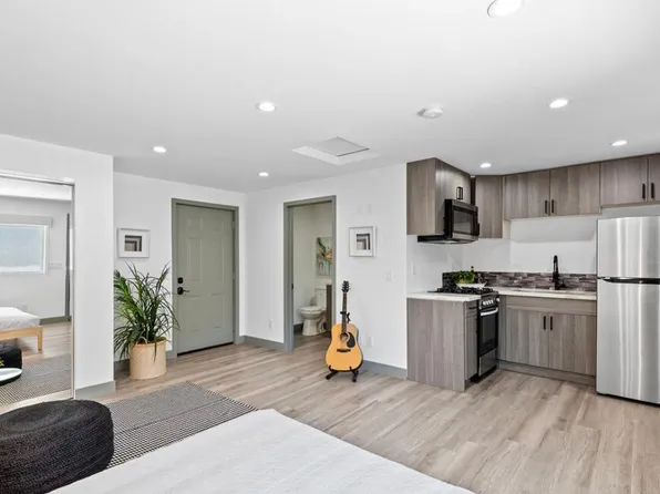 8430 Fordham Rd, Los Angeles, CA 90045