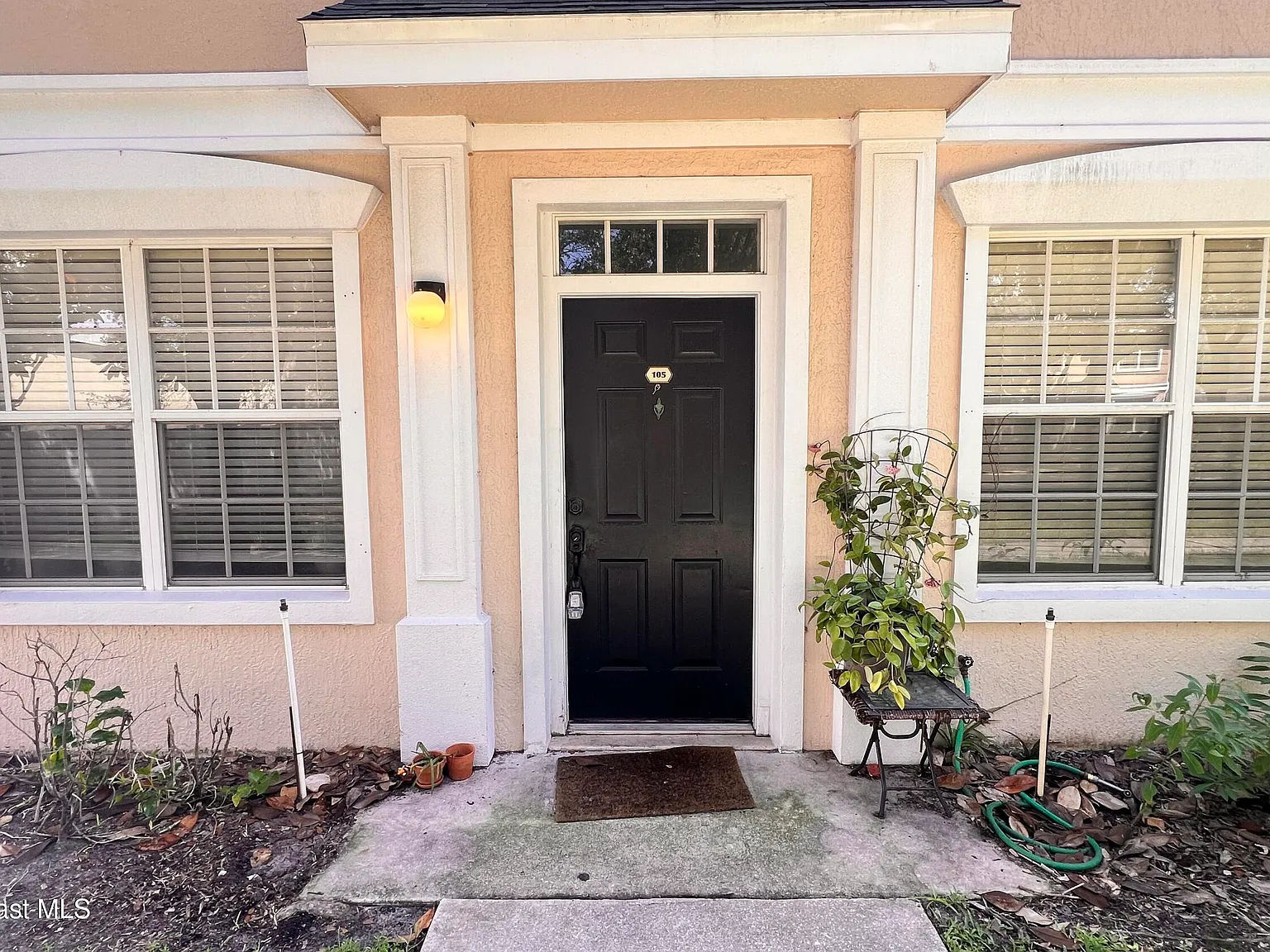 3 bed, 2.0 bath, 1450 sqft, $1,850 — Photo 2
