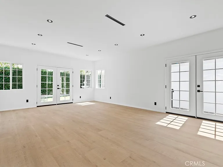 536 Hampton Rd — Photo 16