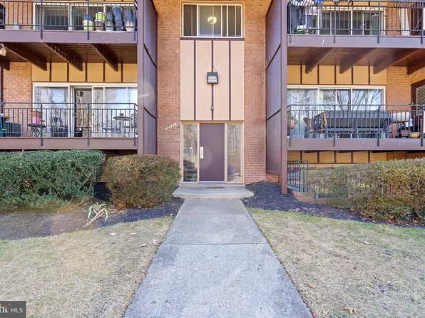 10171 Fair Woods Dr #301, Fairfax, VA 22030