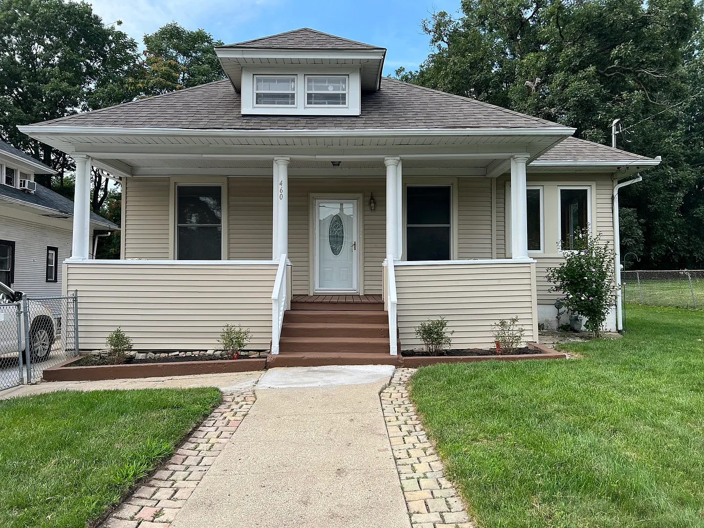 460 Addison St photo 1