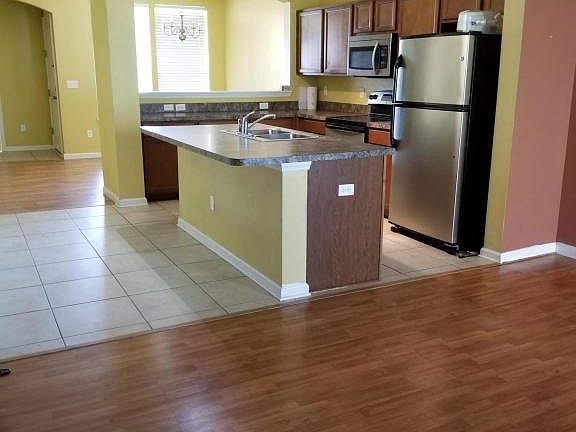 2nd image of 625 Oakleaf Plantation Pkwy Unit 1013