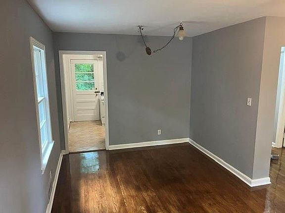 2nd image of 2088 Evergreen Ln NW