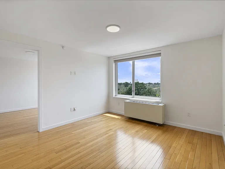 525 Queens Blvd #9H — Photo 16