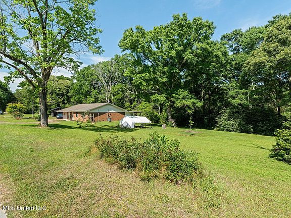3rd image of 274 Beech Rd