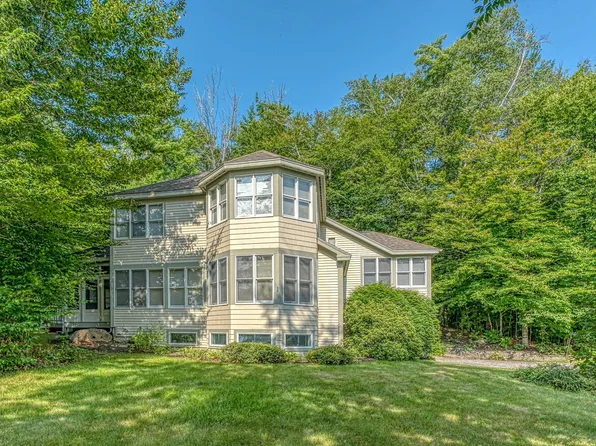 39 Ledgewood Circle, Hebron, NH 03241