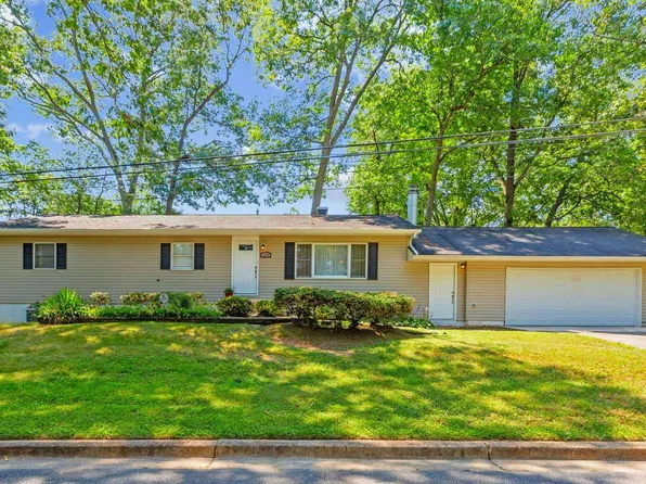 9901 Dolby Ave, Glenn Dale, MD 20769