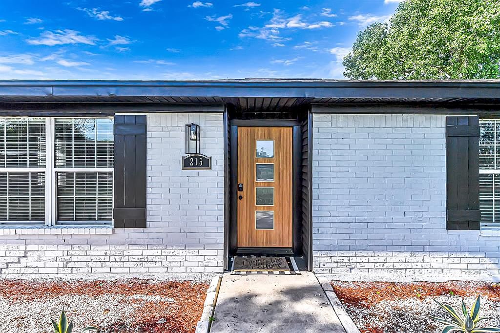 215 Little Dogie Rd, Wallis, TX 77485 Zillow
