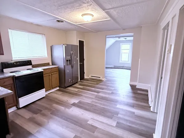 3279 W 44th St #Up, Cleveland, OH 44109