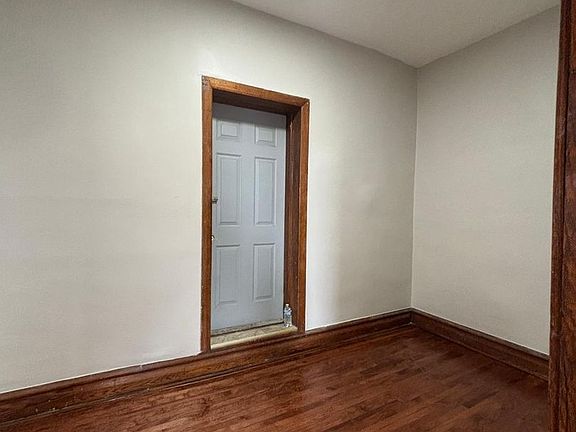 4th image of 2500 S Millard Ave #3R
