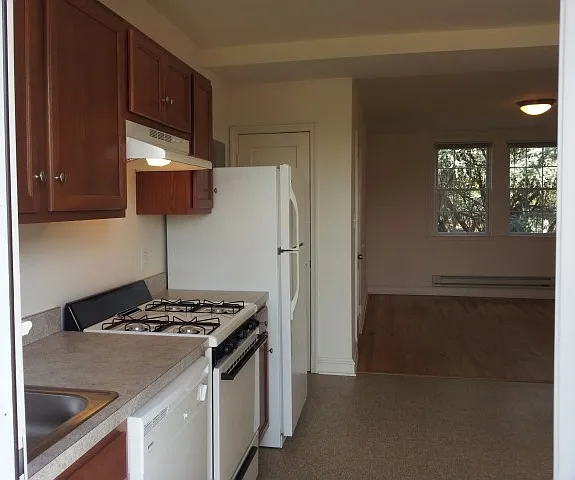 Falls Road Apartments — Photo 2