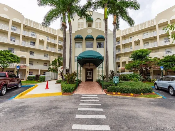 10730 NW 66th St APT 101, Doral, FL 33178