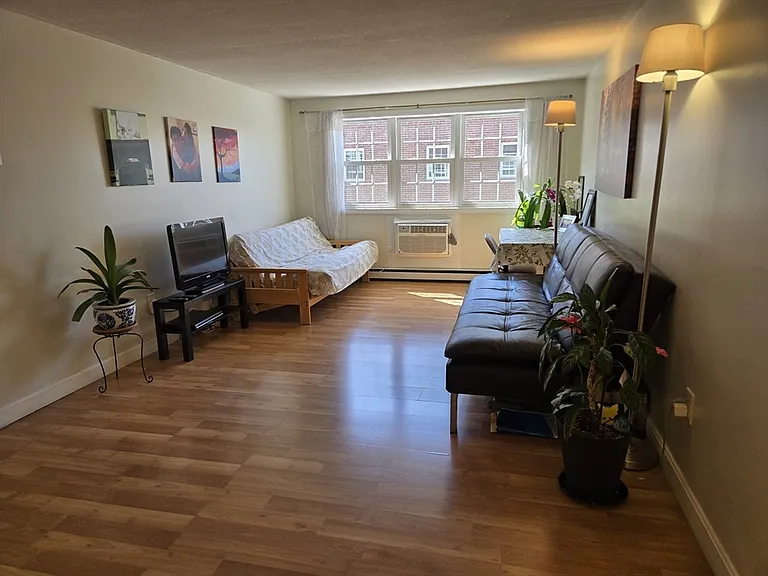 2 Old Colony Ln #8 — Photo 3