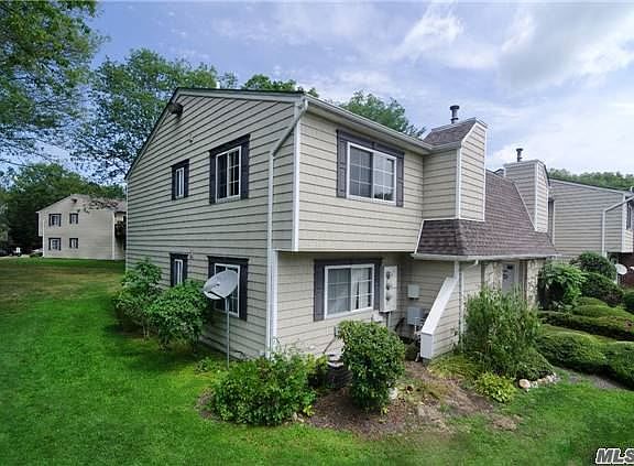2nd image of 210 Lake Pointe Cir