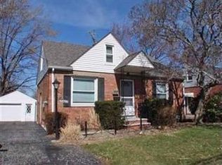 29427 Ridge Rd, Wickliffe, OH 44092