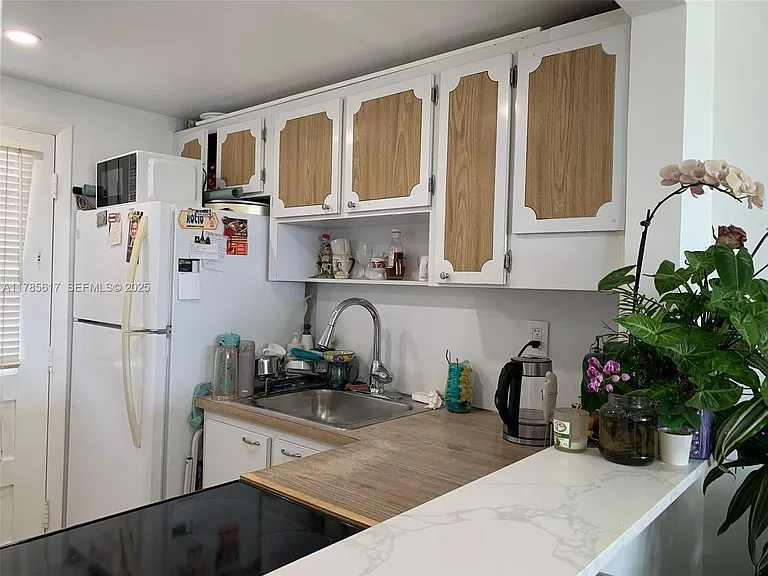 2851 Leonard Dr #J603 — Photo 7