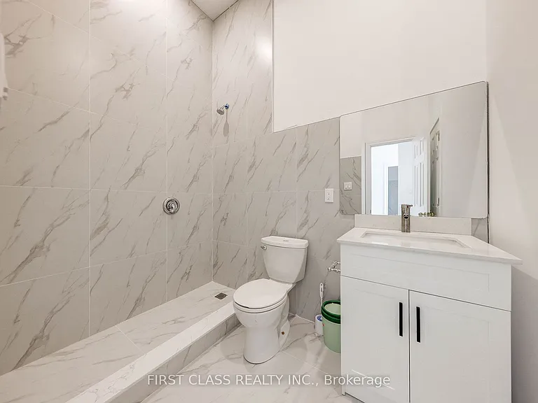 364 Huron St #301 — Photo 2