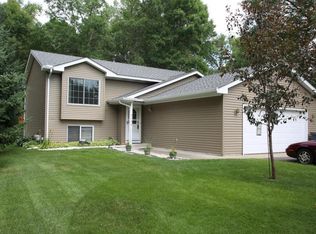 7186 Clear Rdg, Centerville, MN 55038