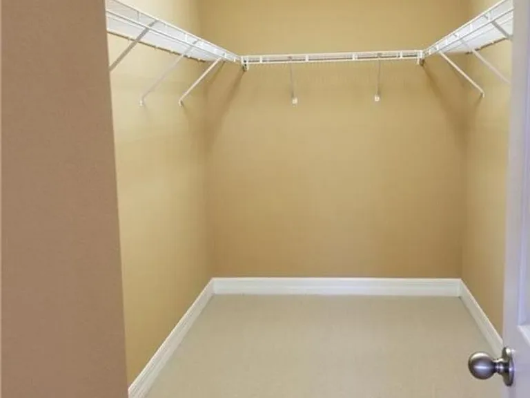 2401 S Shine Ave — Photo 23
