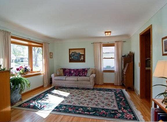 2nd image of 6908 Harriet Avenue
