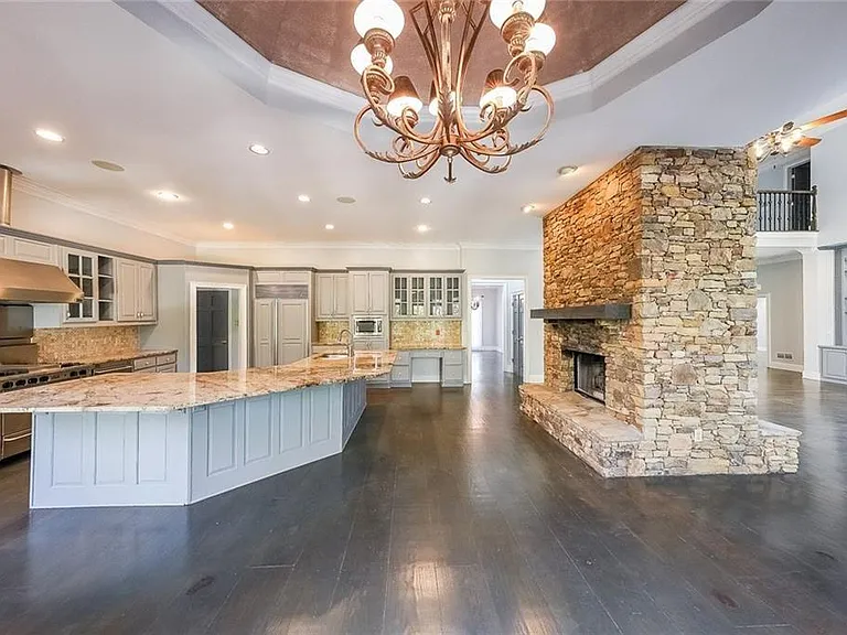 2747 Lockerly Ln — Photo 8
