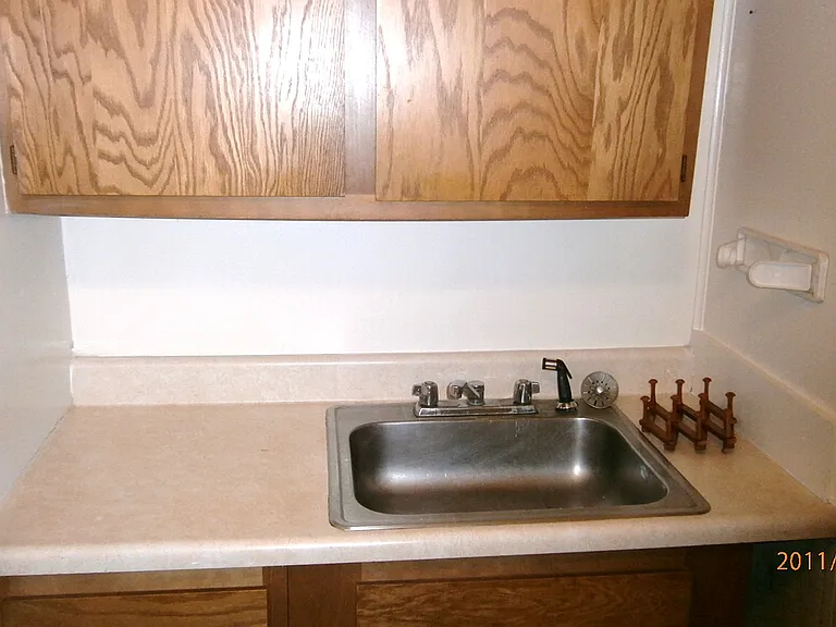 105 Dewitt Pl #1 — Photo 3