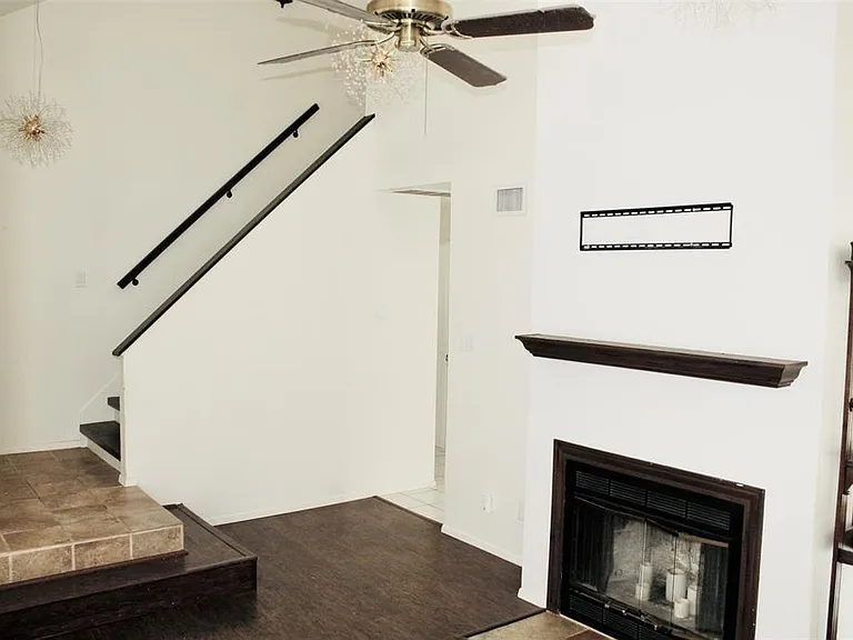 105 N Summit Ridge Dr — Photo 4